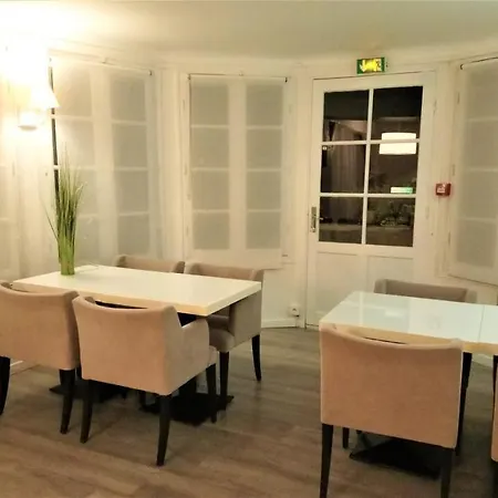 Formule Etape A Les Mimosas Hotel 3*